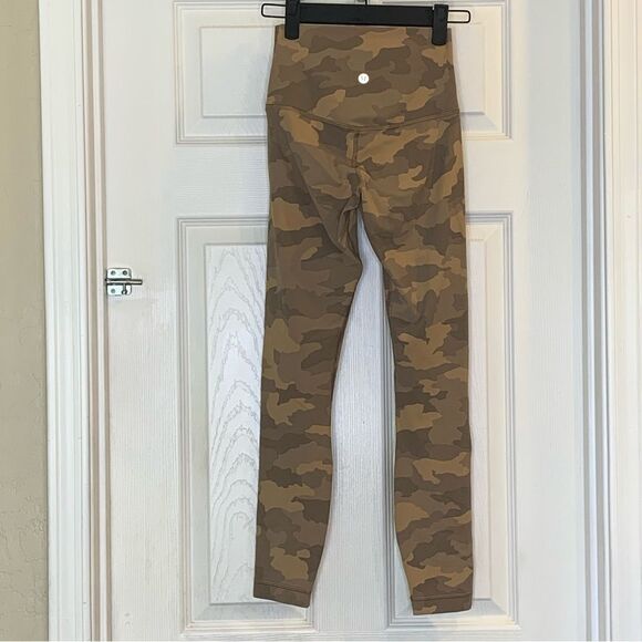 Lululemon Align High-Rise Pant 25" Heritage 365 Camo Beige Multi Size 2 - Picture 8 of 8